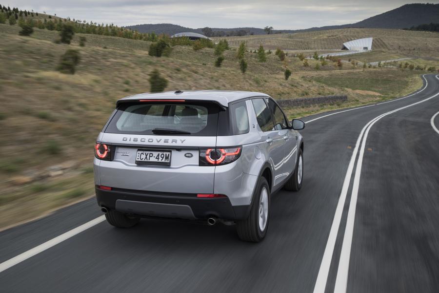  Land Rover Discovery Sport SE 2015 года  (AU) (фото 15 из 22)